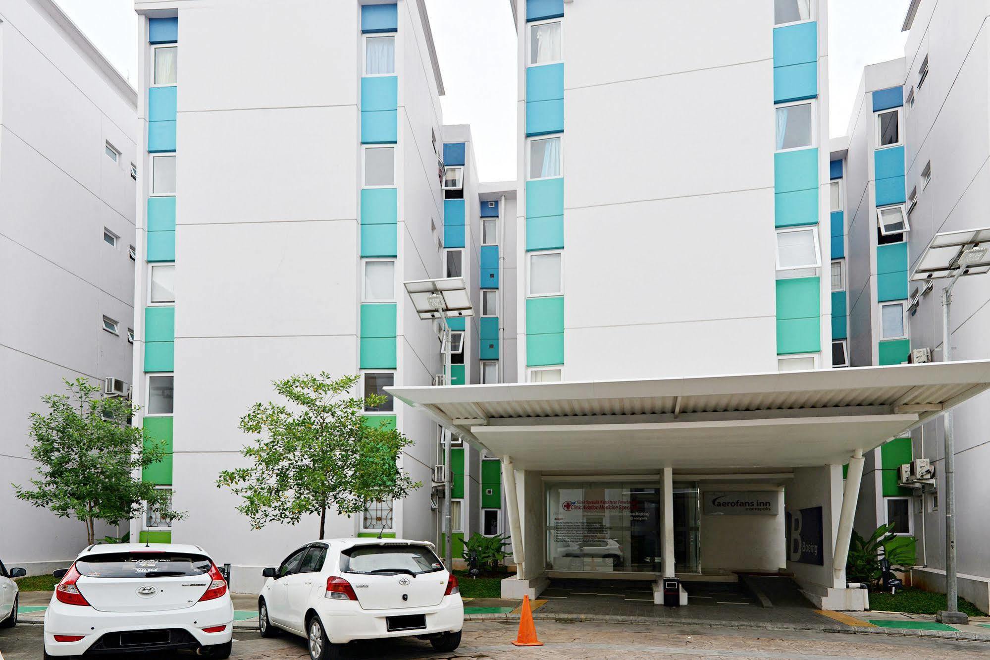 Zen Rooms Basic Tangerang Aeropolis Exteriör bild