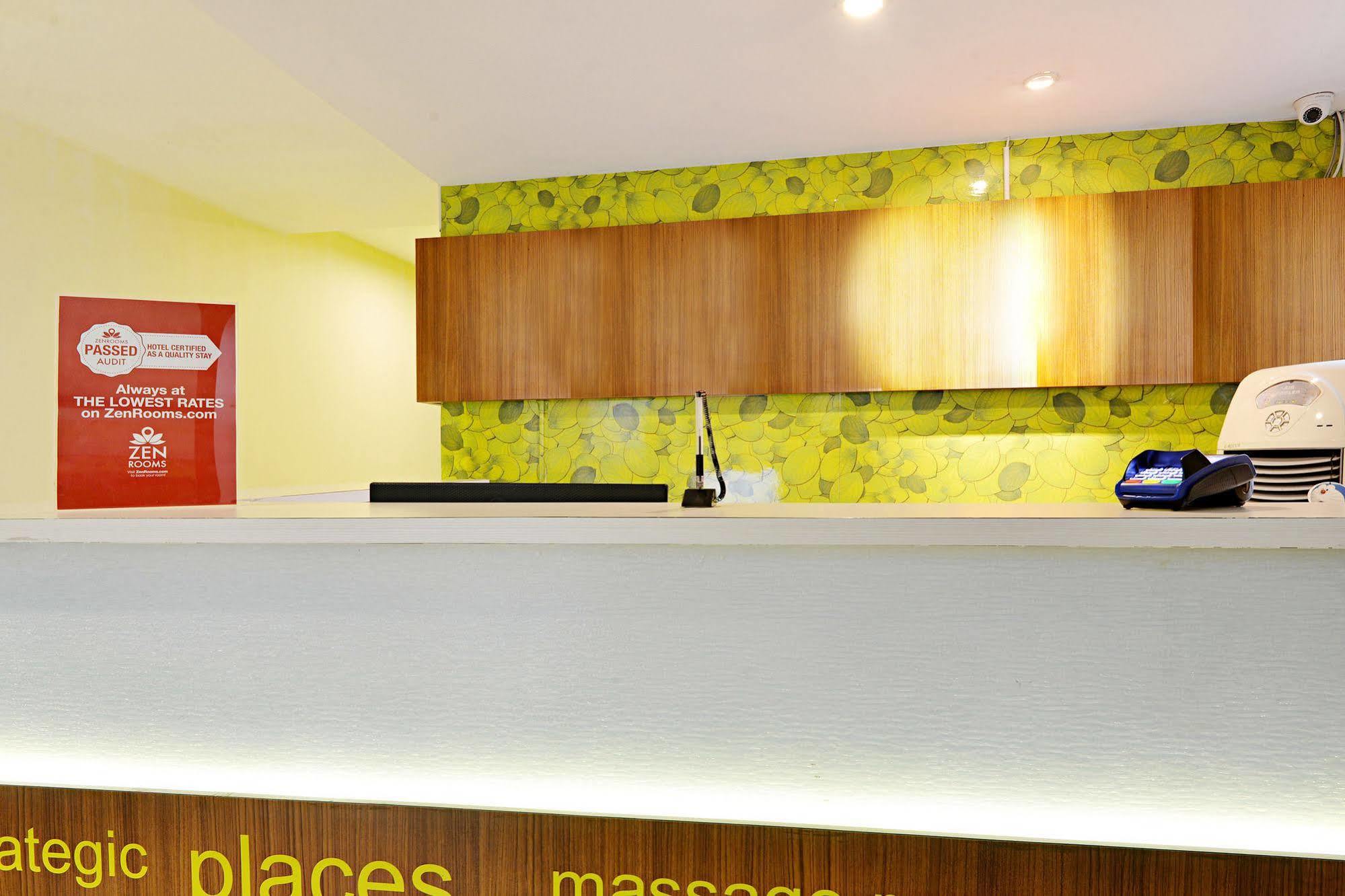Zen Rooms Basic Tangerang Aeropolis Exteriör bild