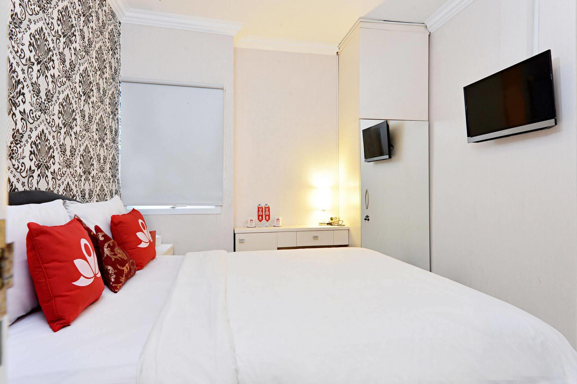 Zen Rooms Basic Tangerang Aeropolis Exteriör bild